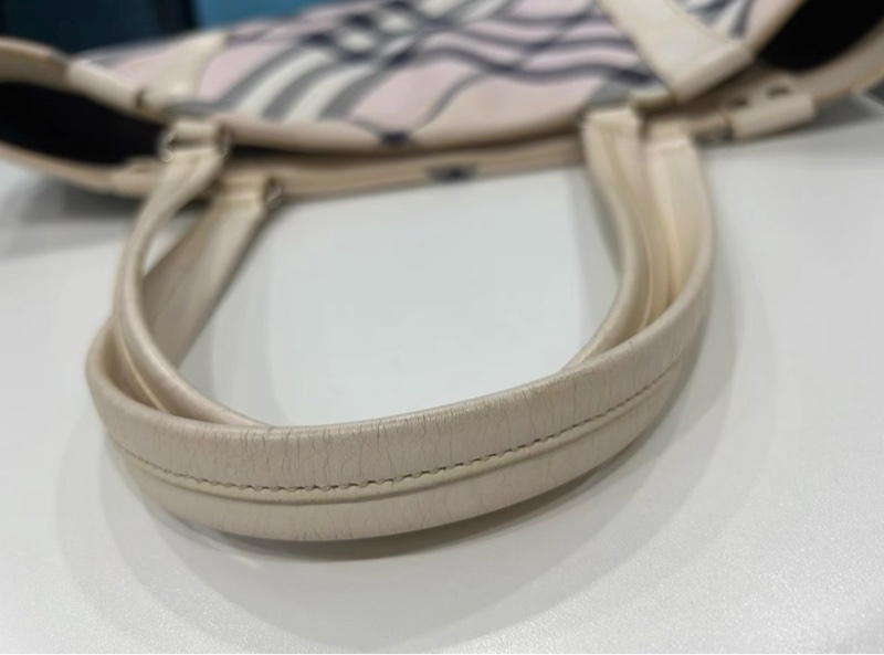 Burberry熊貓格紋托特包-5