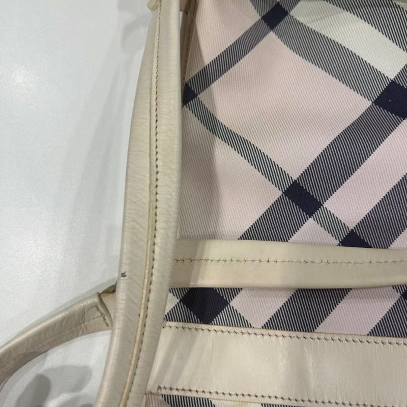 Burberry熊貓格紋托特包-11