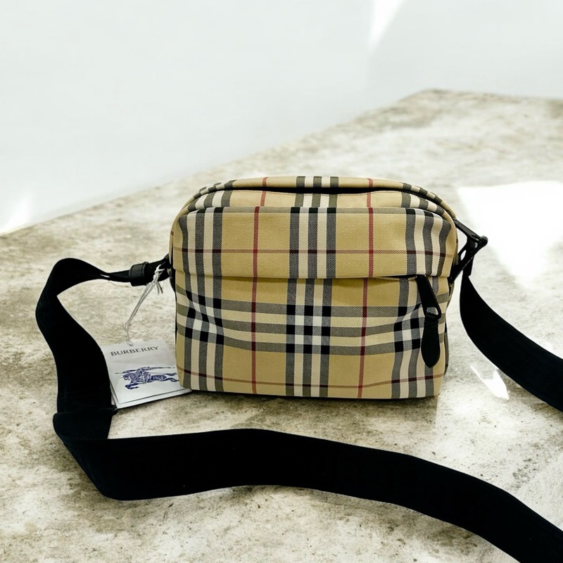 莉亞精品♡ Burberry 格紋相機包 二手-0