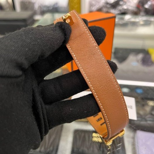 東區正精品㊣HERMES Collier de Chien 24 CDC 金棕色皮革金扣手環 Z刻 RZ6181-6