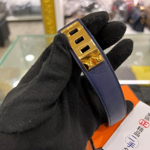 東區正精品㊣HERMES Collier de Chien 24 CDC 藍色皮革金扣手環 U刻 RZ6182-2