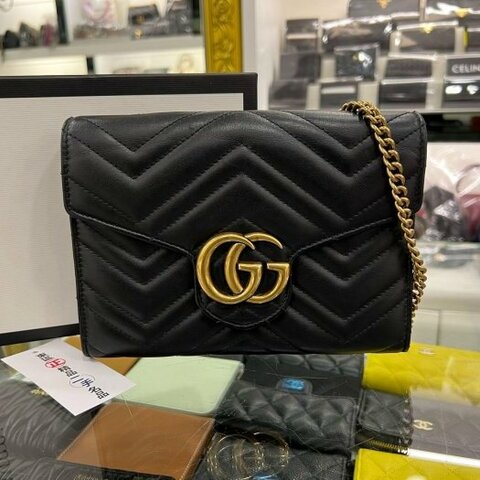東區正精品㊣GUCCI Marmont Woc 黑色牛皮W紋GG金釦金鍊釦式翻蓋斜背包手拿包 RZ6185
