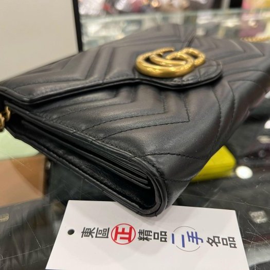 東區正精品㊣GUCCI Marmont Woc 黑色牛皮W紋GG金釦金鍊釦式翻蓋斜背包手拿包 RZ6185-6