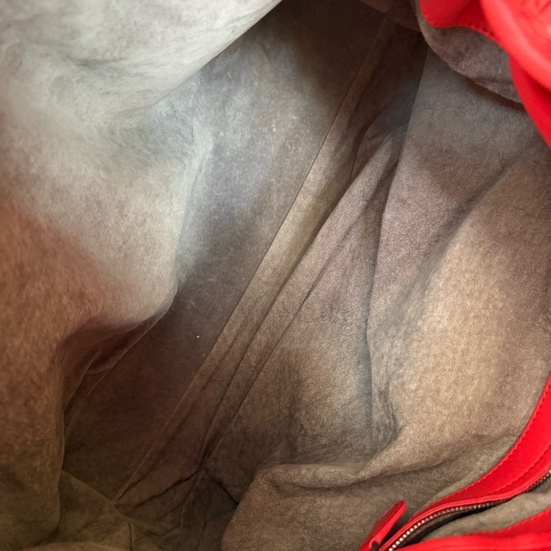 BV紅色Hop腋下包-9