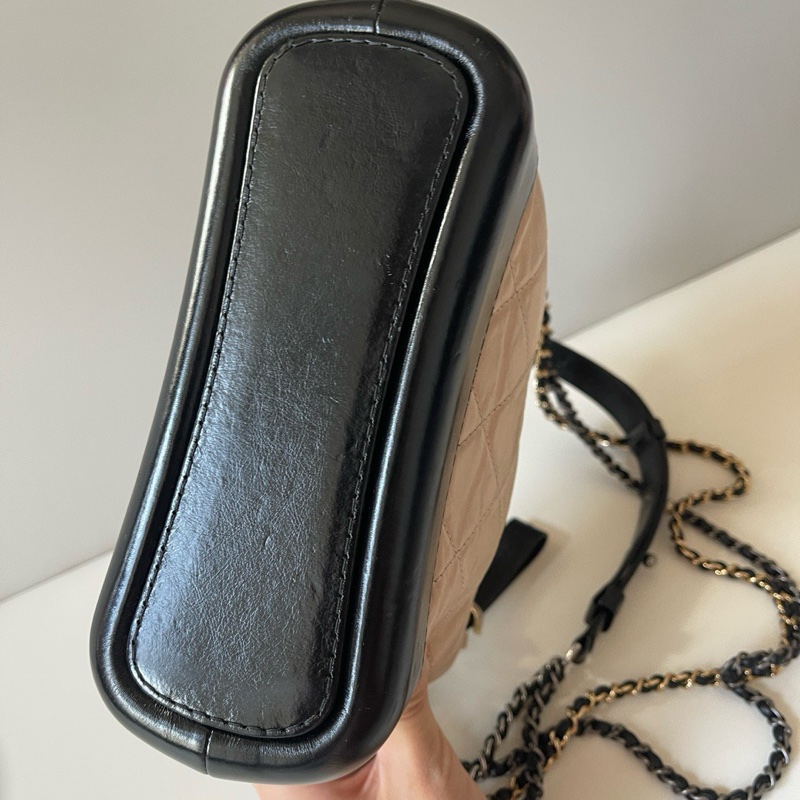 Chanel米色流浪包小號-3