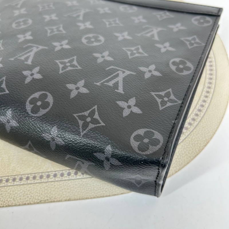 路易威登LV  18年購入 黑色老花黑武士洗漱包手拿包 通勤商務都可使用-10