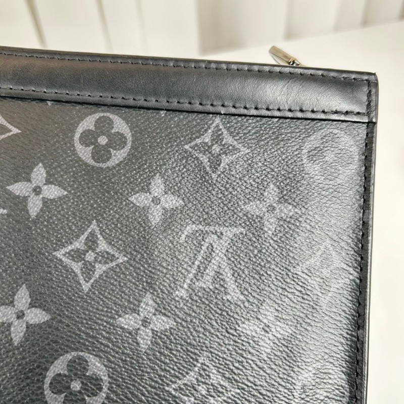 路易威登LV  18年購入 黑色老花黑武士洗漱包手拿包 通勤商務都可使用-11