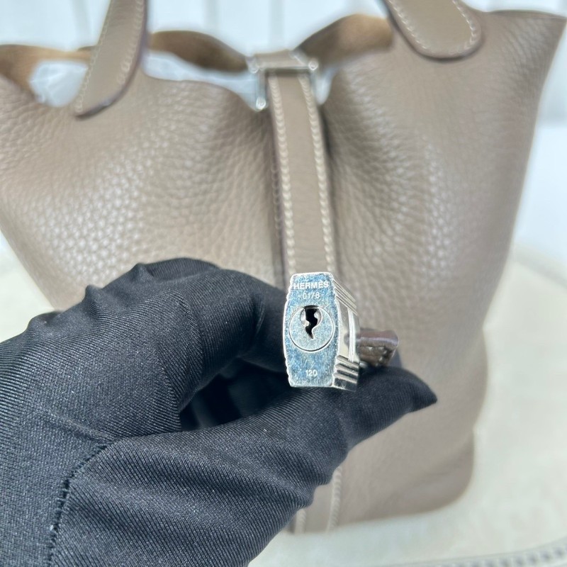 SH ZymHERMES愛馬仕 C刻 Picotin Lock Lock 18 銀扣 Taurillon Clemence小公牛皮 菜籃子水桶包手提包 Etoupe大象灰-18