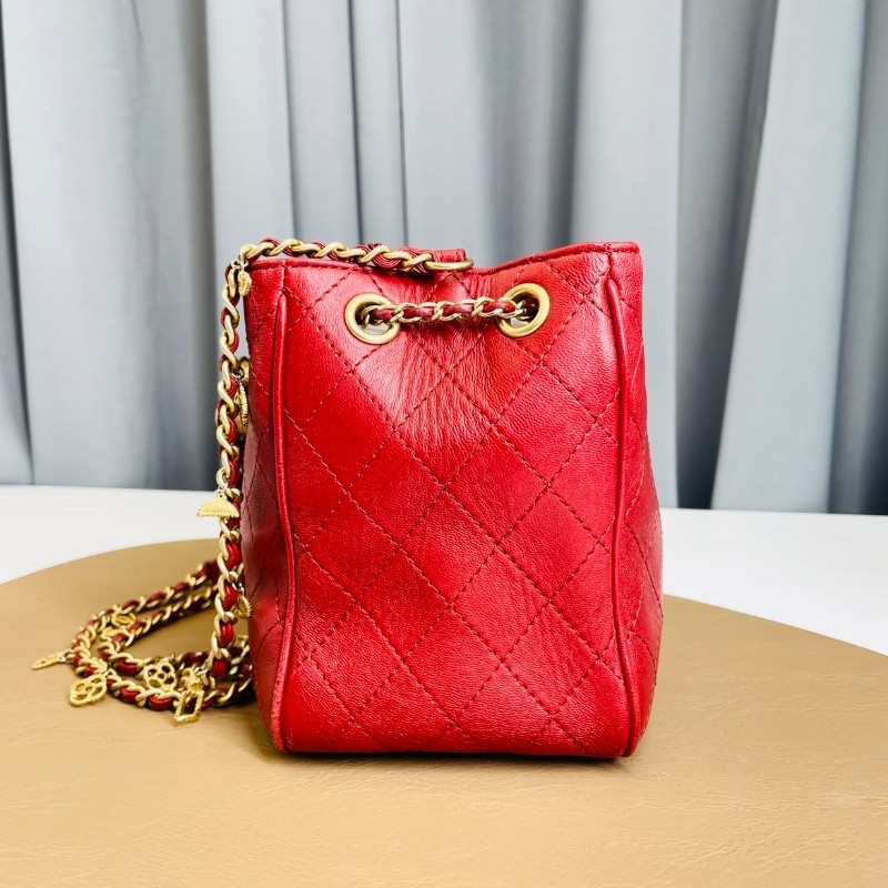 Chanel香奈兒 紅金徽章 小水桶 抽繩款 嬉皮風 時尚指數飆升 28開-3