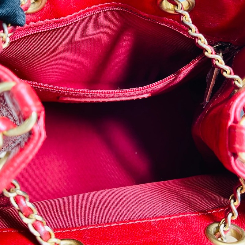 Chanel香奈兒 紅金徽章 小水桶 抽繩款 嬉皮風 時尚指數飆升 28開-13