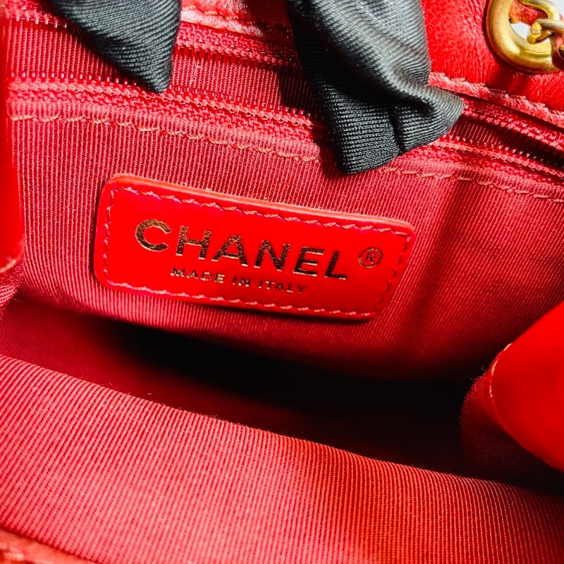 Chanel香奈兒 紅金徽章 小水桶 抽繩款 嬉皮風 時尚指數飆升 28開-18