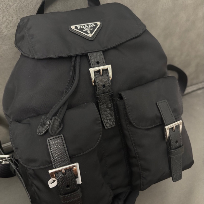 Prada雙肩25-1