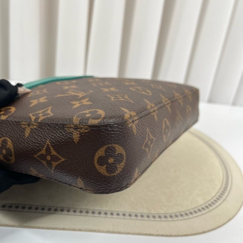 LV路易威登 芯片款 三合一郵差包 單肩/斜挎/手拿三種背法 容量實用 日常出門很方便 質感高級-9