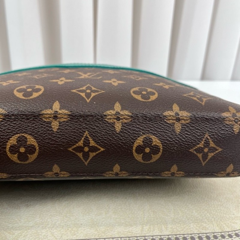 LV路易威登 芯片款 三合一郵差包 單肩/斜挎/手拿三種背法 容量實用 日常出門很方便 質感高級-10