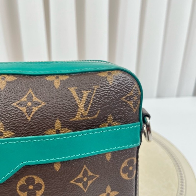 LV路易威登 芯片款 三合一郵差包 單肩/斜挎/手拿三種背法 容量實用 日常出門很方便 質感高級-11