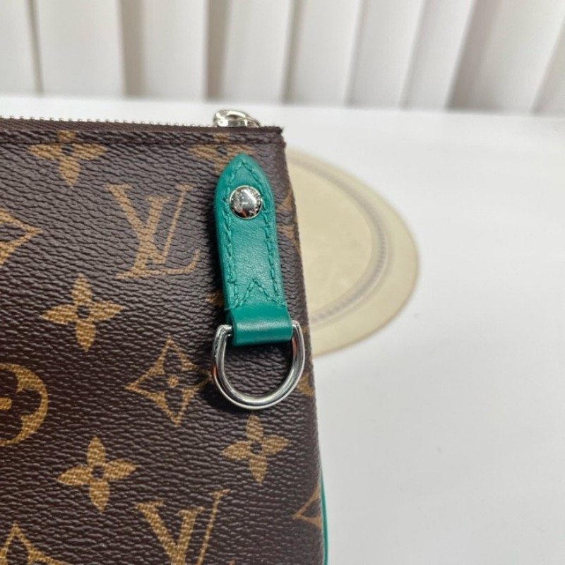 LV路易威登 芯片款 三合一郵差包 單肩/斜挎/手拿三種背法 容量實用 日常出門很方便 質感高級-19