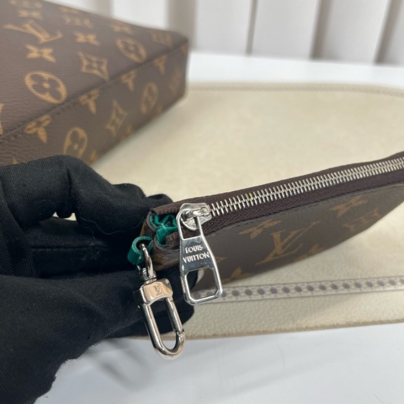 LV路易威登 芯片款 三合一郵差包 單肩/斜挎/手拿三種背法 容量實用 日常出門很方便 質感高級-22