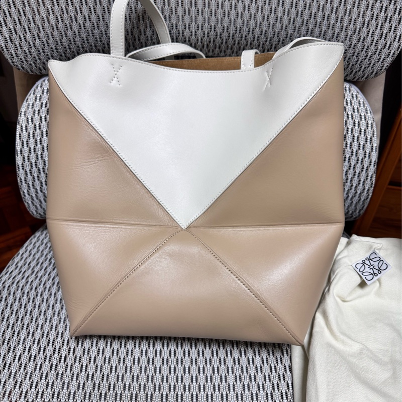 LOEWE Puzzle Medium Fold Tote 奶茶拼色 中號-1