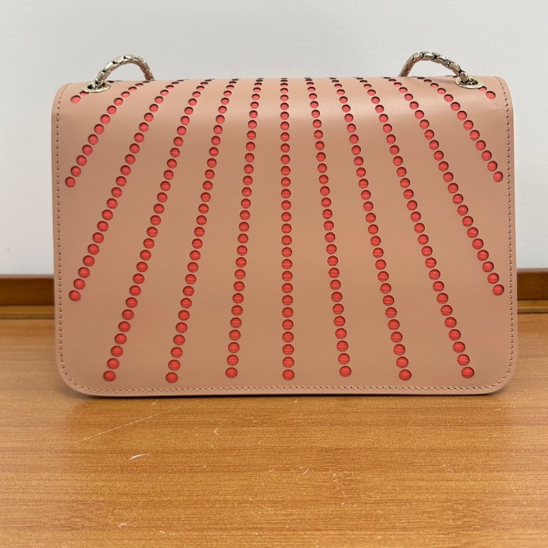 BVLGARI 蛇頭中號 豆沙粉肩背包25*18cm 全新閒置鏡子塵袋-6