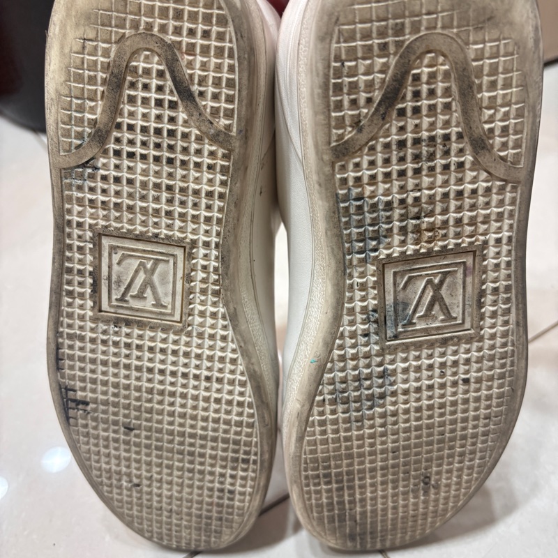 Louis Vuitton 路易威登白色與粉色運動鞋-13