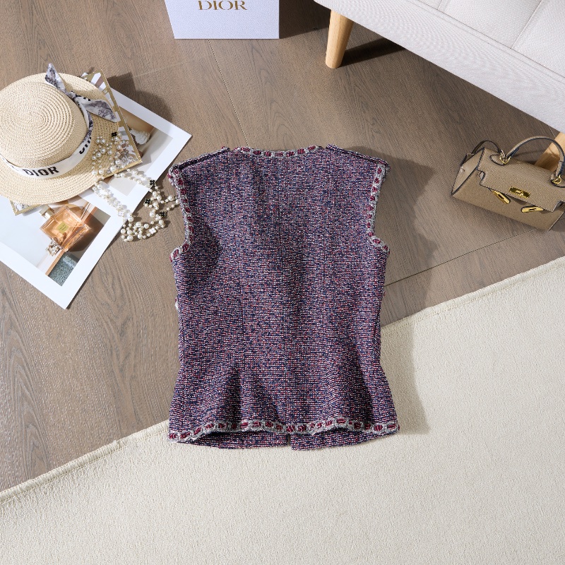 CHANEL vest-9