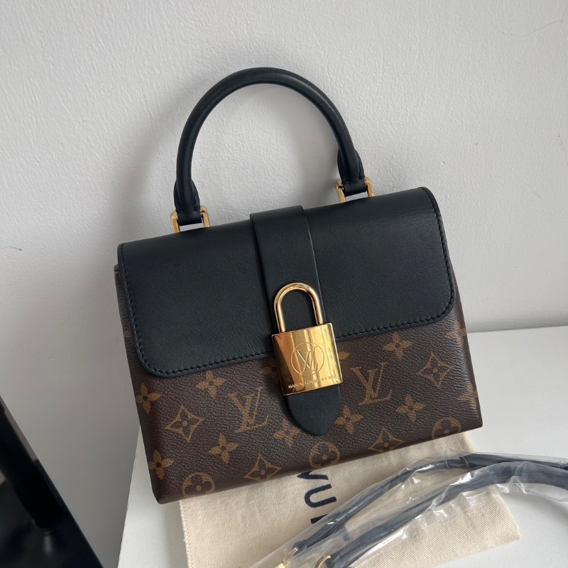 lv locky bb黑色鎖頭包芯片款20x16cm 98新配件塵袋-1
