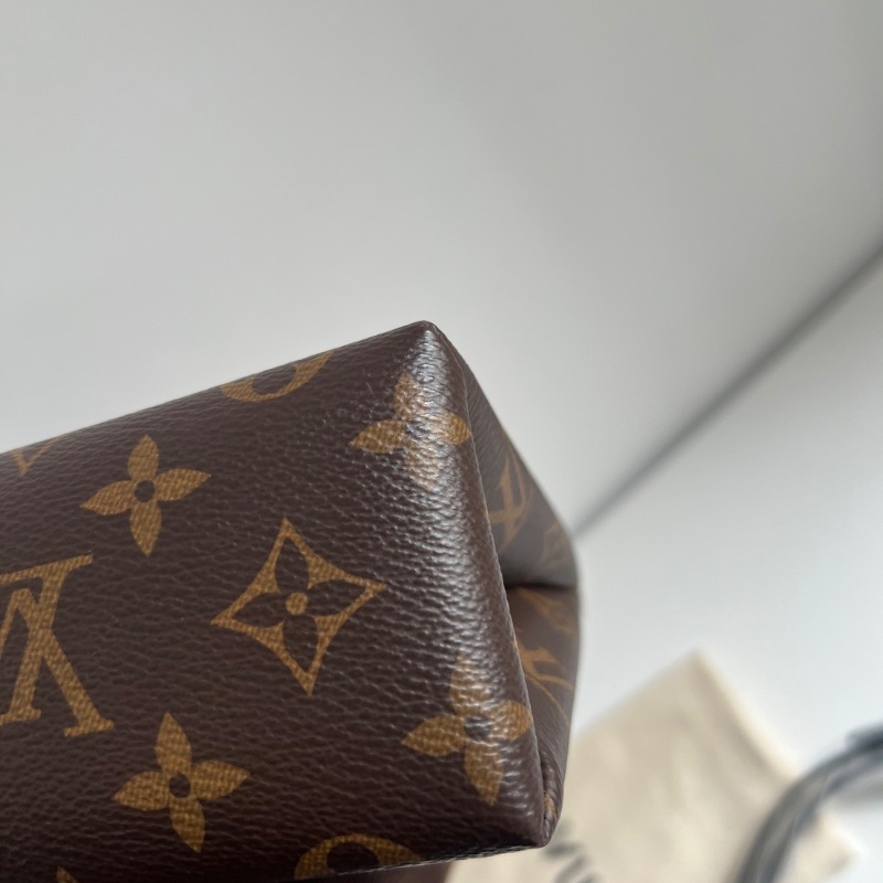 lv locky bb黑色鎖頭包芯片款20x16cm 98新配件塵袋-3