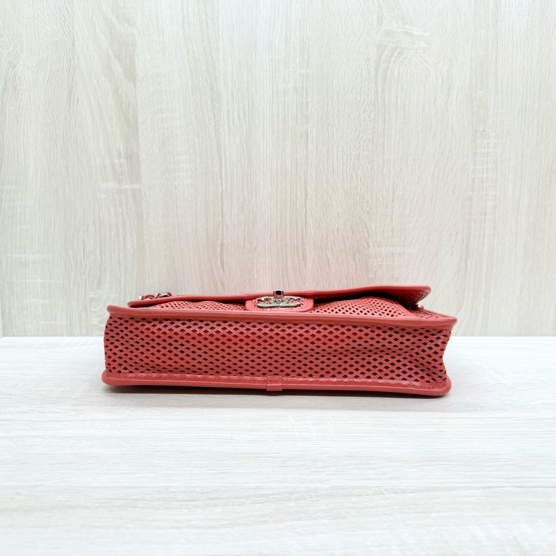 CHANEL橘牛皮Up In The Air口蓋包A67652-5