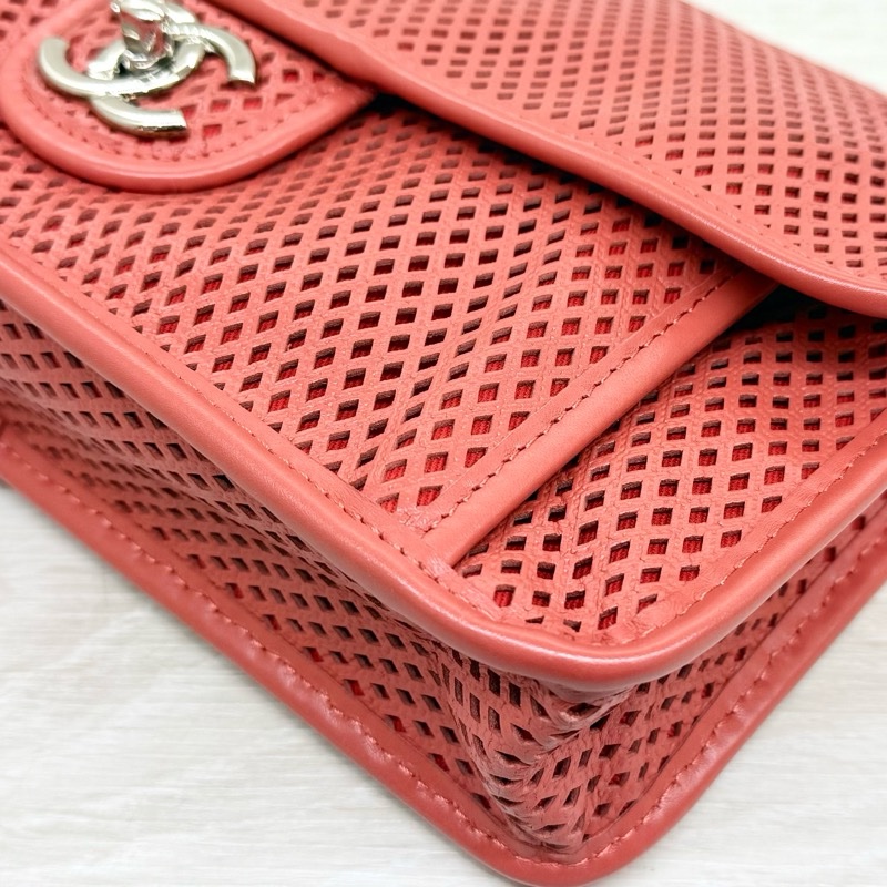 CHANEL橘牛皮Up In The Air口蓋包A67652-15