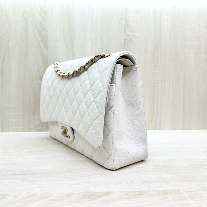 CHANEL白色荔枝皮金釦MAXI JUMBO/A58601-2