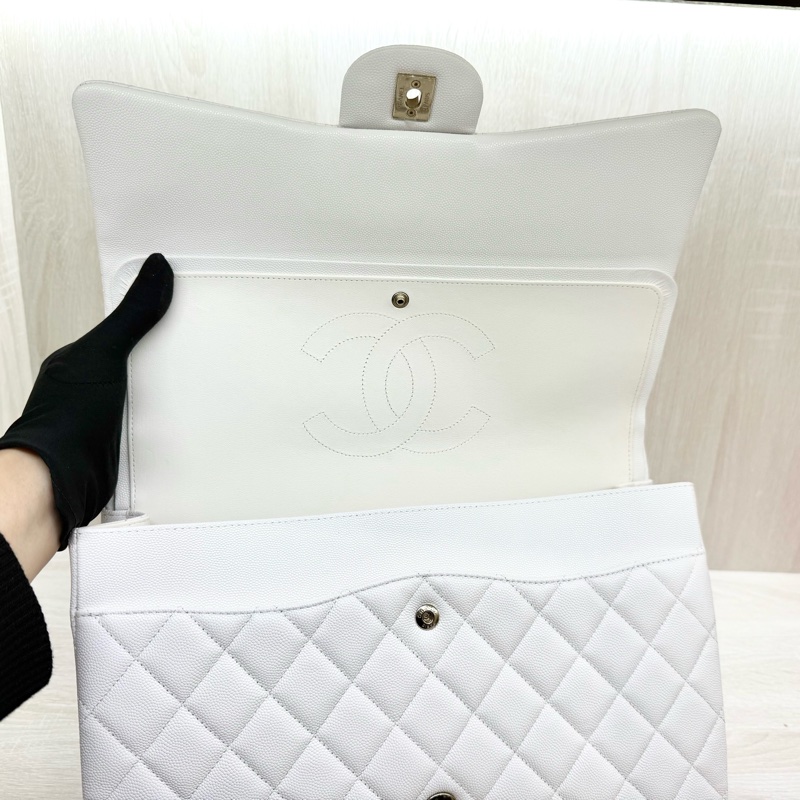 CHANEL白色荔枝皮金釦MAXI JUMBO/A58601-5