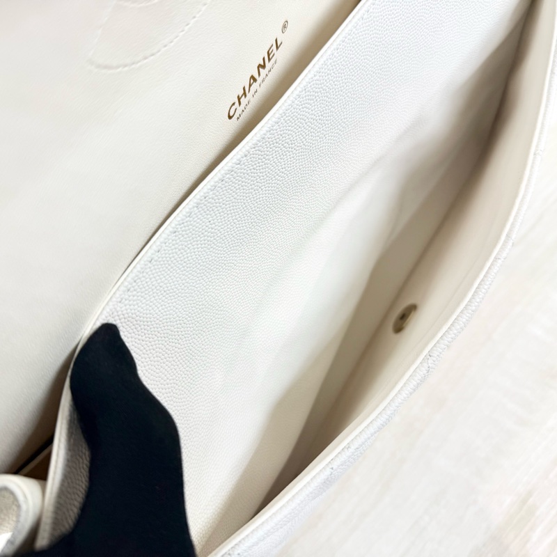 CHANEL白色荔枝皮金釦MAXI JUMBO/A58601-12