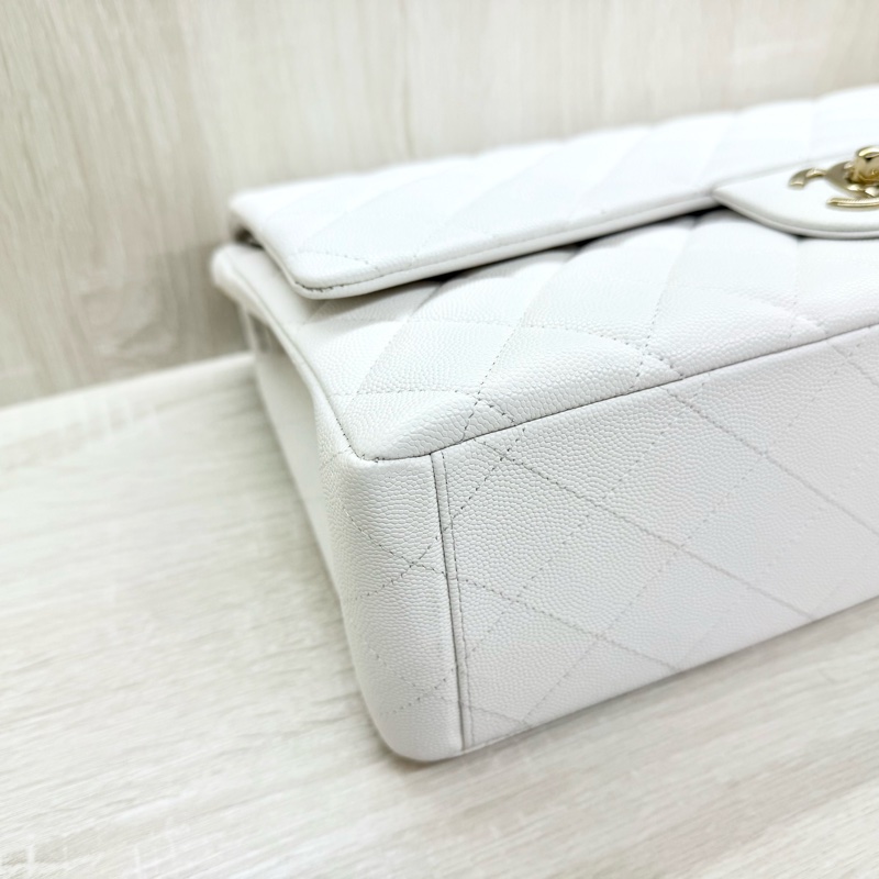 CHANEL白色荔枝皮金釦MAXI JUMBO/A58601-14