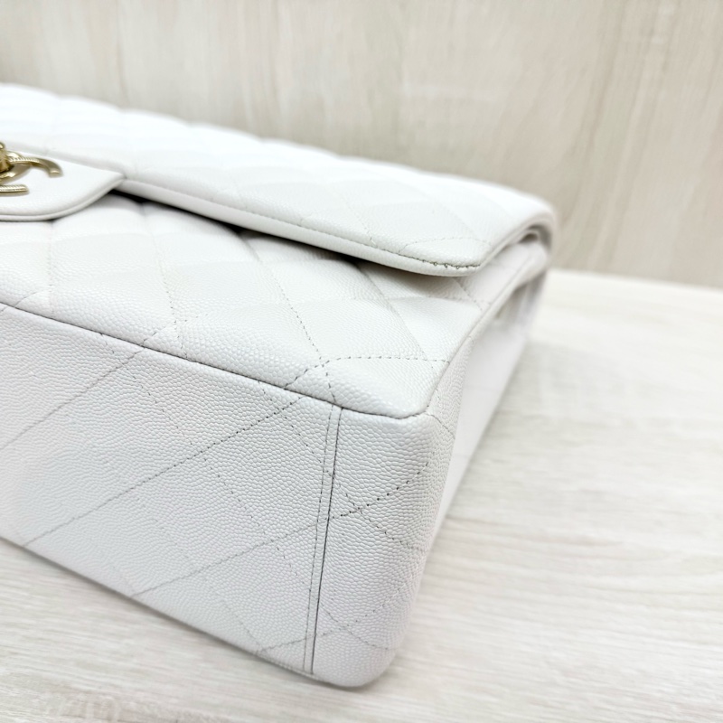 CHANEL白色荔枝皮金釦MAXI JUMBO/A58601-15