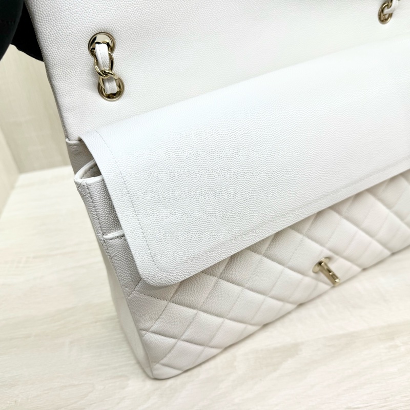 CHANEL白色荔枝皮金釦MAXI JUMBO/A58601-16