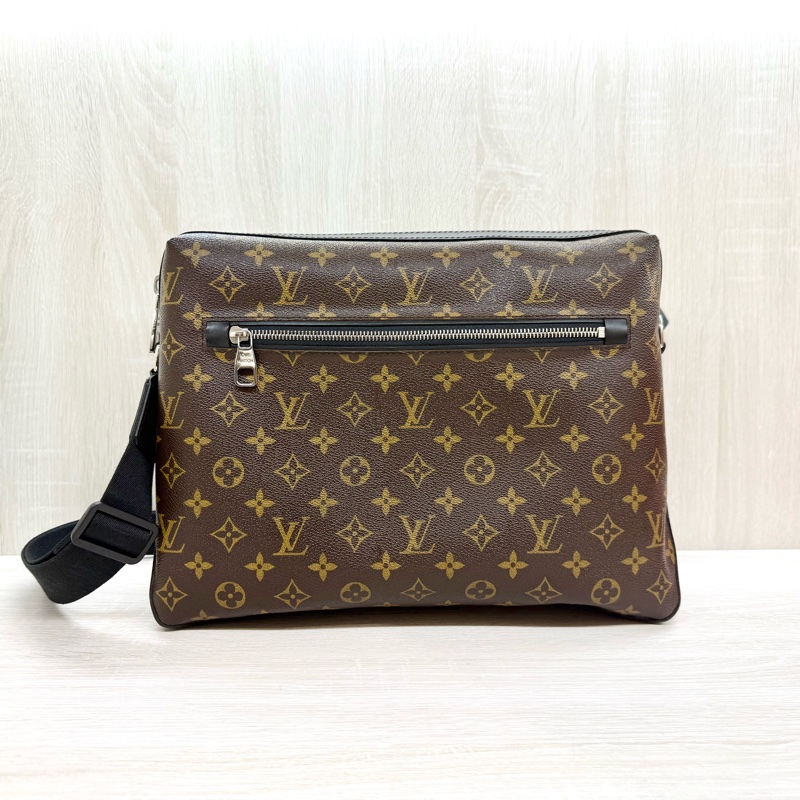 LV原花拼黑色皮革Macassar Torres拉鍊側背包M40387-0