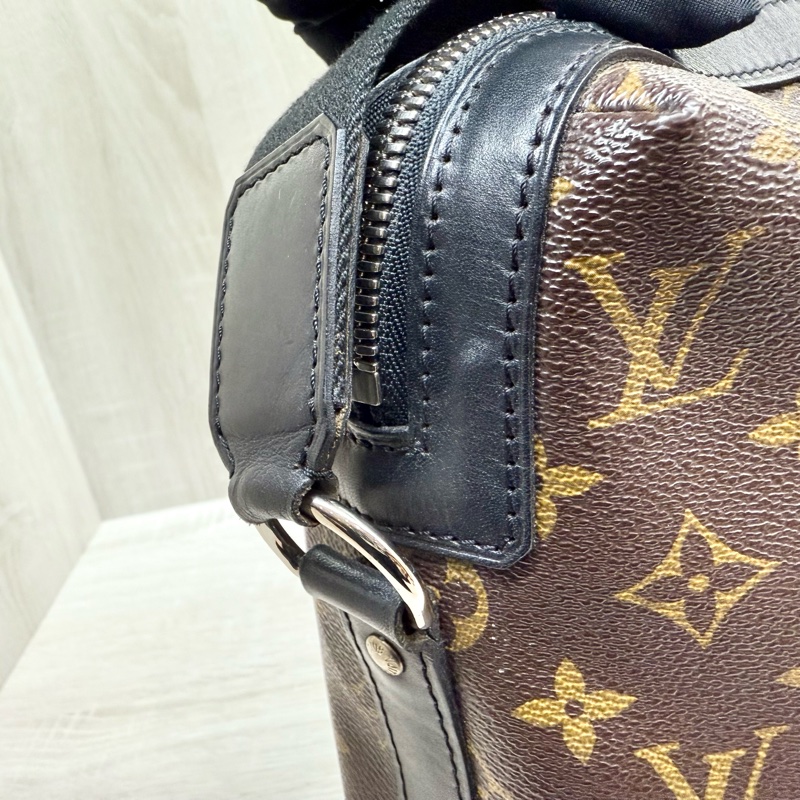 LV原花拼黑色皮革Macassar Torres拉鍊側背包M40387-17