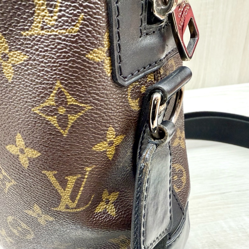 LV原花拼黑色皮革Macassar Torres拉鍊側背包M40387-18