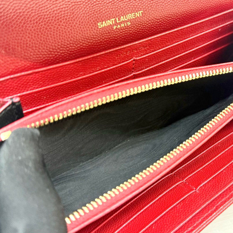 YSL紅色金釦粒紋牛皮山形紋下蓋長夾372264-10