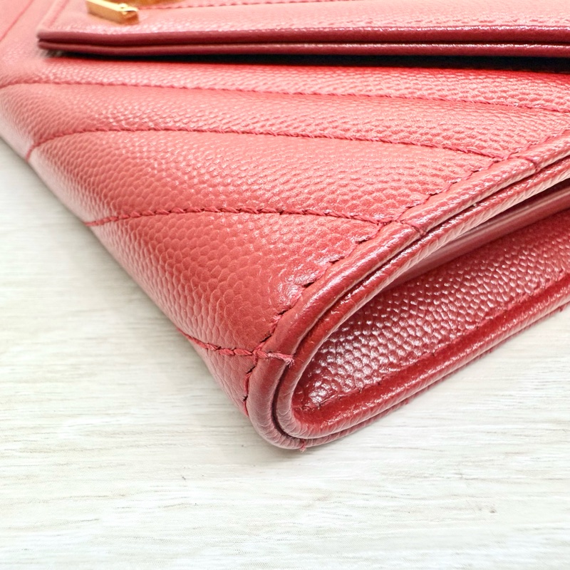 YSL紅色金釦粒紋牛皮山形紋下蓋長夾372264-14