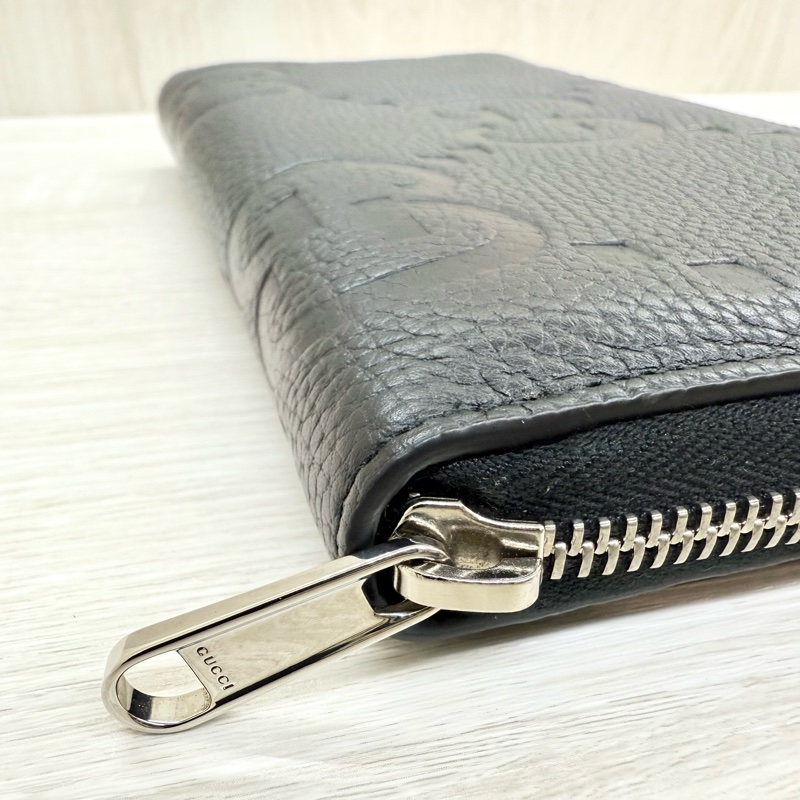 GUCCI黑色牛皮大G壓紋LOGOㄇ拉JUMBO拉鍊長夾-17