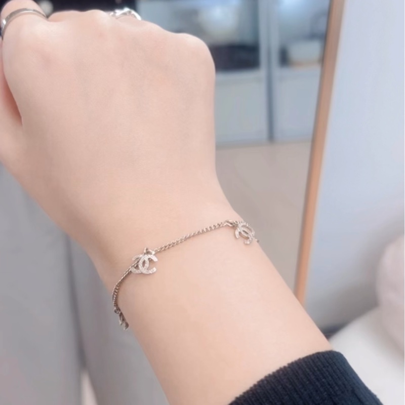 Chanel 雙C五花淡金手鏈-1