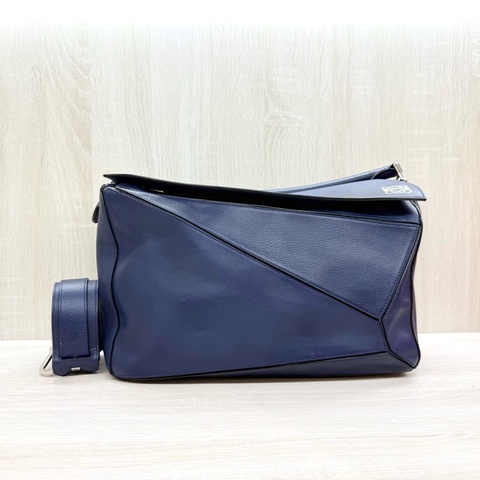 LOEWE藍色銀釦牛皮大號PUZZLE手提側背包