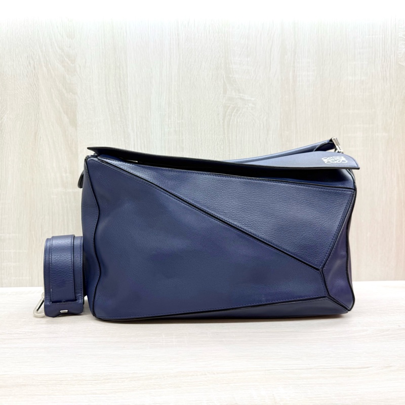 LOEWE藍色銀釦牛皮大號PUZZLE手提側背包-0
