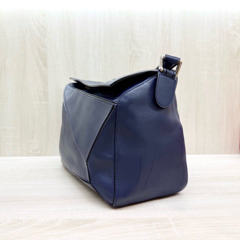 LOEWE藍色銀釦牛皮大號PUZZLE手提側背包-2