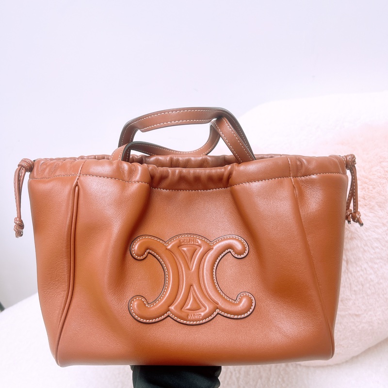 Celine triomphe drawstring cabas 凱旋門束繩全皮托特-1