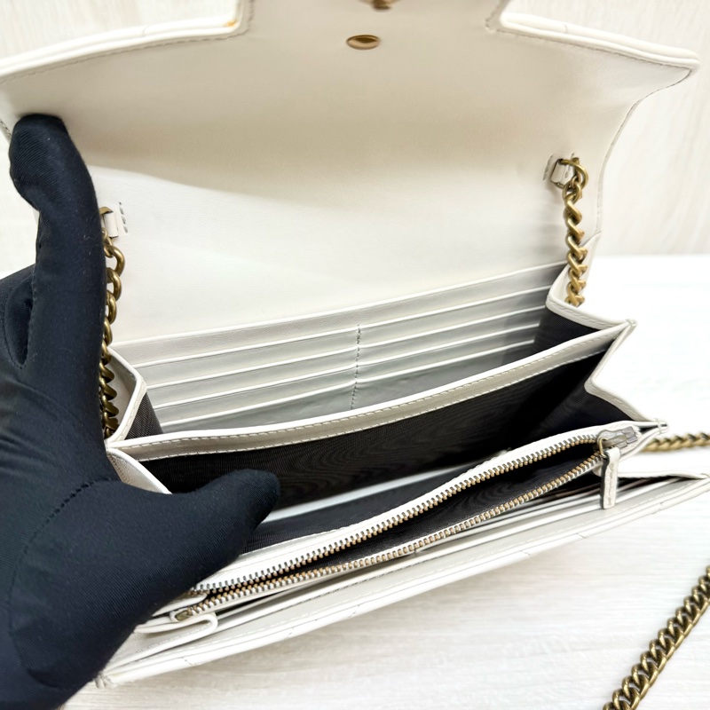 GUCCI米白金釦牛皮Marmon風琴WOC 474575-9