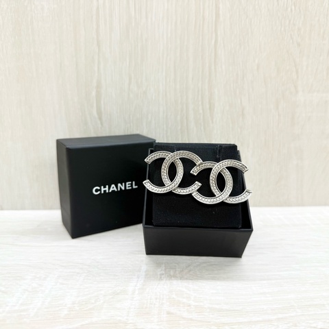 CHANEL銀色大雙C造型耳環