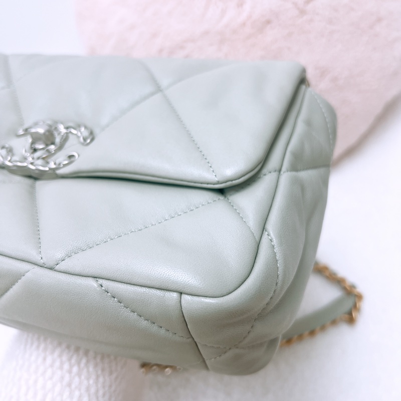 Chanel 19 淺灰色小號-2