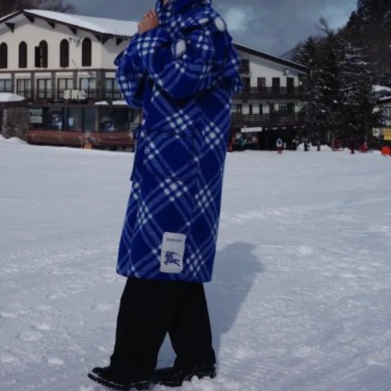 BURBERRY新款 秀款 長版 藍色 格紋 外套 大衣男女同款 專櫃購入15萬 #讓藏59800 現省10多萬 全新S號可以穿到L 我178 73kg可參考 附上衣套-2